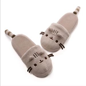 GUND Pusheen Slippers